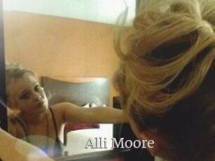 Alli_Moore