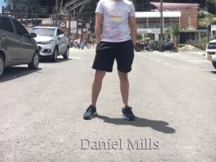 Daniel_Mills
