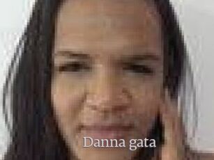 Danna_gata