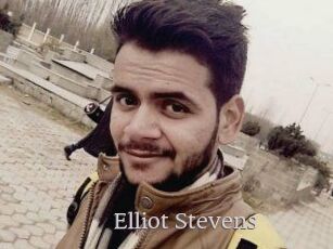 Elliot_Stevens