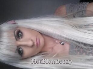 HotBlondee23