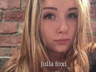 Julia_foxi