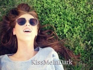 KissMeInDark