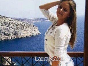 LarraMaxx