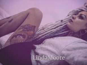 Linda_Moore