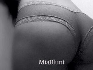 MiaBlunt