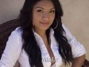 Mia_Le