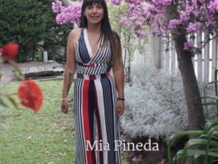 Mia_Pineda