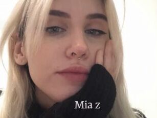 Mia_z