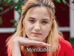 MonikaMour