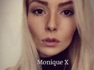 Monique_X