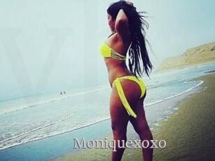 Moniquexoxo