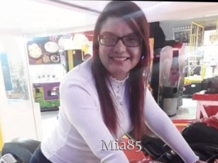Mia85