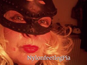 NylonfeetlegPia