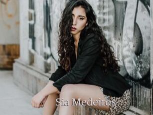 Sia_Medeiros