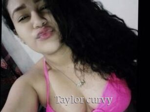Taylor_curvy
