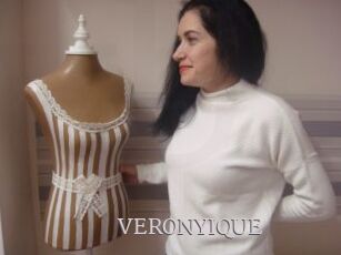 VERONYIQUE